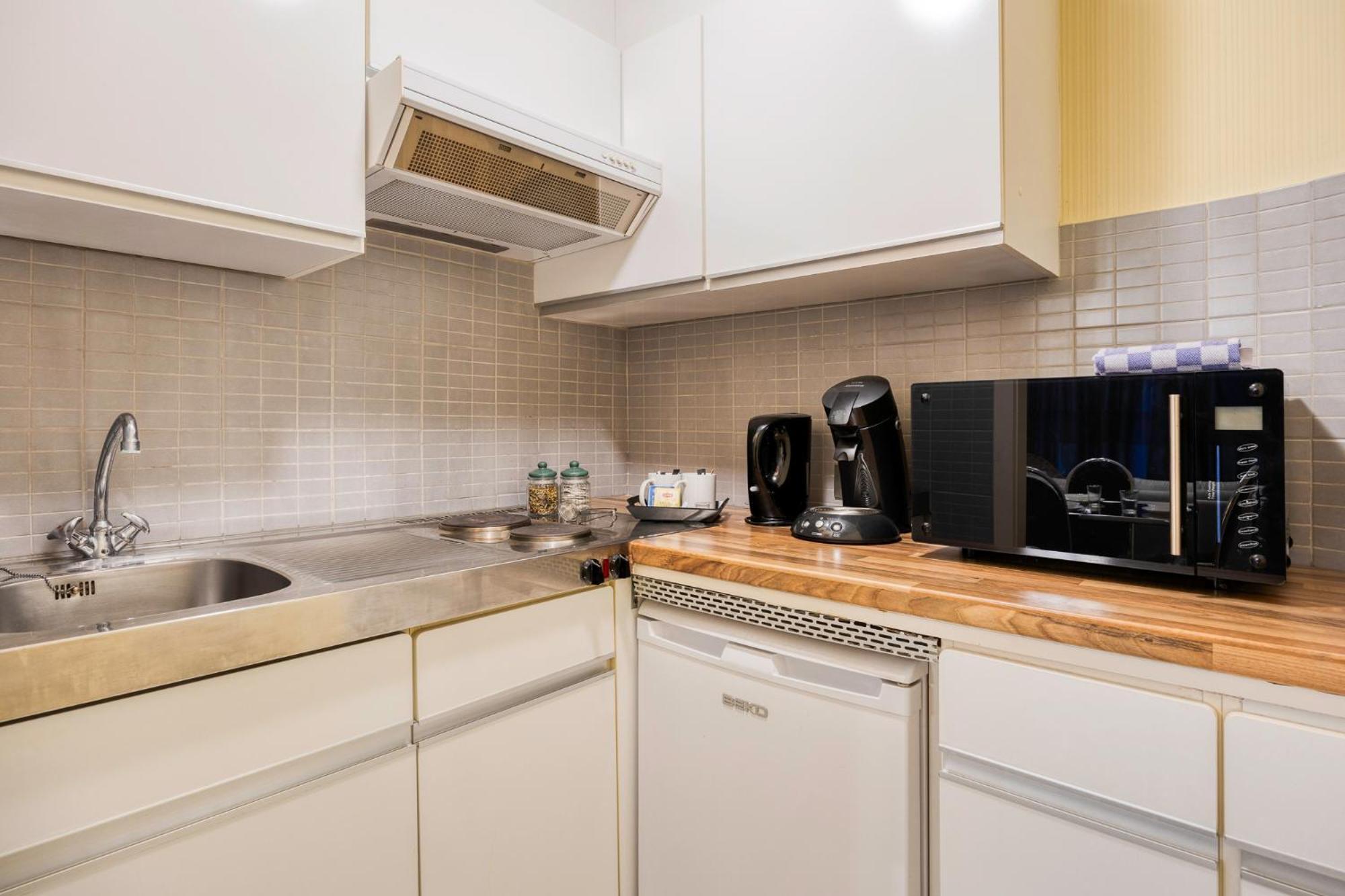 First Euroflat Hotel Brussel Bagian luar foto